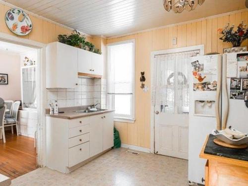 Kitchen - 2895  - 2897 Route Harwood, Saint-Lazare, QC - Indoor Photo Showing Kitchen