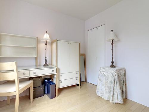 Chambre Ã Â coucher - 2225 Rue D'York, Longueuil (Saint-Hubert), QC - Indoor Photo Showing Other Room