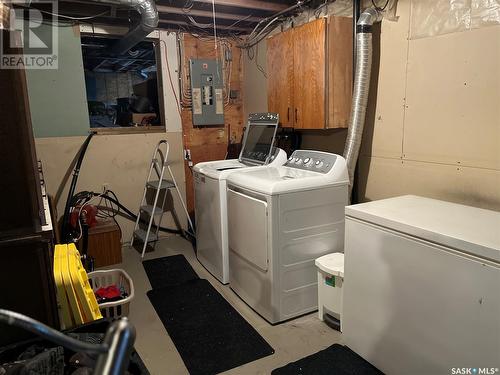 110 Mueller Bay, Annaheim, SK - Indoor Photo Showing Laundry Room