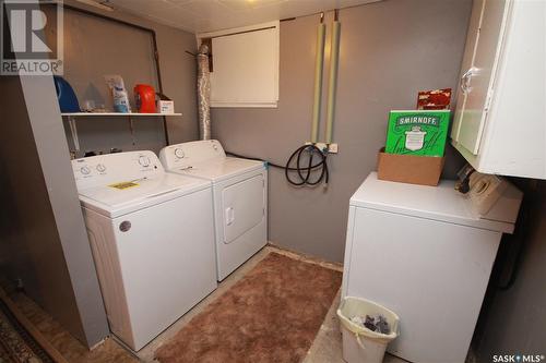 407 2Nd Street E, Wilkie, SK - Indoor Photo Showing Laundry Room