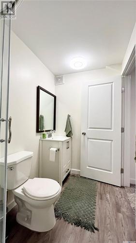 564 25Th Street W, Prince Albert, SK - Indoor Photo Showing Bathroom