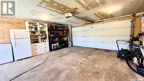 564 25Th Street W, Prince Albert, SK - Indoor Photo Showing Garage