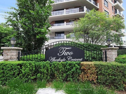 1201-2 Aberfoyle Cres, Toronto, ON - Outdoor