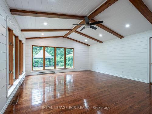 8275 County Rd 9, Clearview, ON - Indoor Photo Showing Other Room