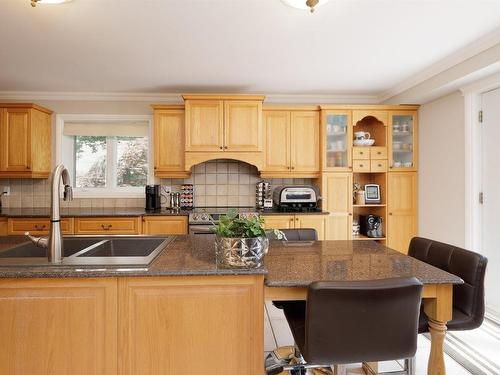 Kitchen - 2066 Place De L'Armurier, Saint-Lazare, QC - Indoor Photo Showing Kitchen With Double Sink