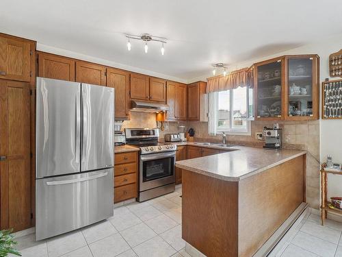 Cuisine - 1074 Rue De Belgrade O., Laval (Auteuil), QC - Indoor Photo Showing Kitchen With Double Sink