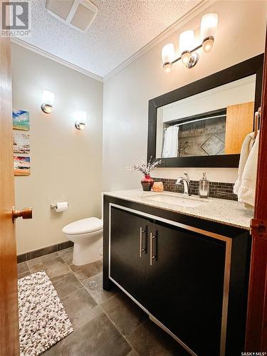 350 Battleford Trail, Swift Current, SK - Indoor Photo Showing Bathroom