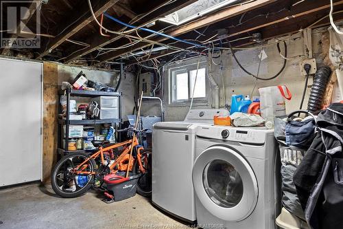 1709 Marentette, Windsor, ON - Indoor Photo Showing Laundry Room