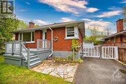 566 ATHLONE AVENUE S  Ottawa, ON K1Z 5N2