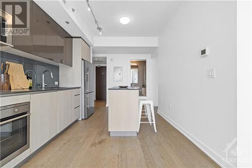 199 Slater Street Unit#2001, Ottawa, ON - Indoor Photo Showing Kitchen