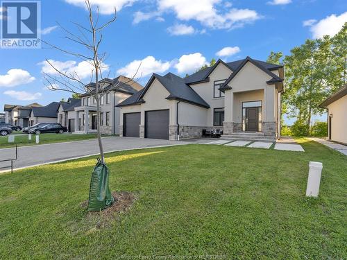 1077 Chateau Avenue, Windsor, ON - Outdoor With Facade