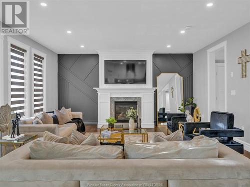 1077 Chateau Avenue, Windsor, ON - Indoor Photo Showing Living Room With Fireplace