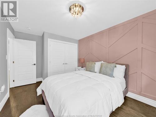 1077 Chateau Avenue, Windsor, ON - Indoor Photo Showing Bedroom