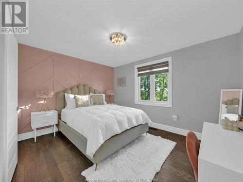 1077 Chateau Avenue, Windsor, ON - Indoor Photo Showing Bedroom