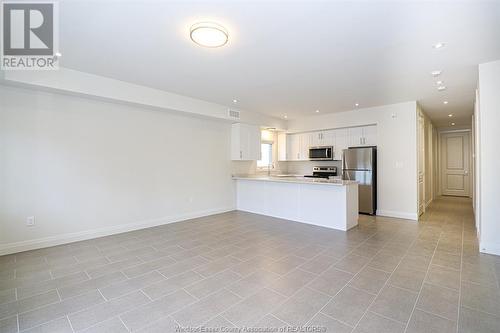 233 Watson Unit# 106, Windsor, ON - Indoor Photo Showing Kitchen