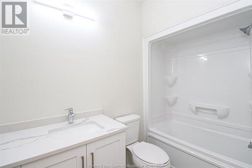 233 Watson Unit# 106, Windsor, ON - Indoor Photo Showing Bathroom