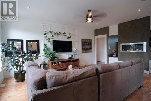 16 Edgewater Lane, Torbay, NL - Indoor Photo Showing Living Room