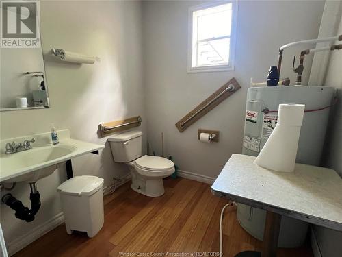 84 East West Road, Pelee Island, ON - Indoor Photo Showing Bathroom