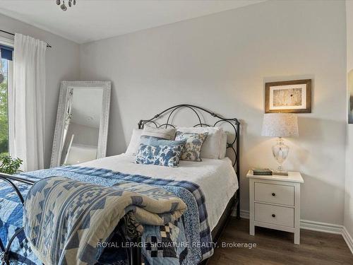 37-17 Lakewood Cres, Kawartha Lakes, ON - Indoor Photo Showing Bedroom