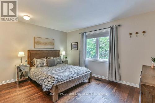 384 Grangeover Avenue, London, ON - Indoor Photo Showing Bedroom