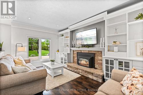 9 Gary Court, Clarington, ON - Indoor Photo Showing Living Room With Fireplace