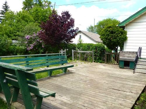 331 Pacific Avenue, Thunder Bay, ON - Outdoor With Deck Patio Veranda With Exterior