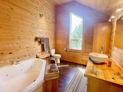 36 Bearpaw Drive, Wabigoon, ON - Indoor Photo Showing Bathroom