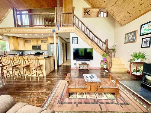 36 Bearpaw Drive, Wabigoon, ON - Indoor Photo Showing Living Room