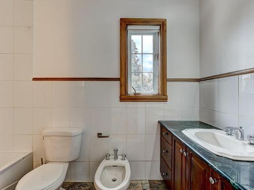 Ensuite bathroom - 138 Av. Highfield, Mont-Royal, QC - Indoor Photo Showing Bathroom