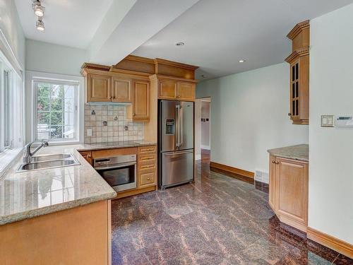 Cuisine - 138 Av. Highfield, Mont-Royal, QC - Indoor Photo Showing Kitchen With Double Sink