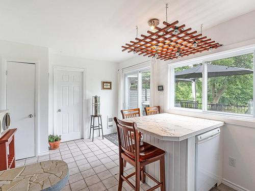 Cuisine - 205 Ch. Aurèle, Brigham, QC - Indoor Photo Showing Kitchen With Double Sink