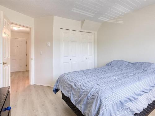 202-3855 11Th Ave, Port Alberni, BC - Indoor Photo Showing Bedroom