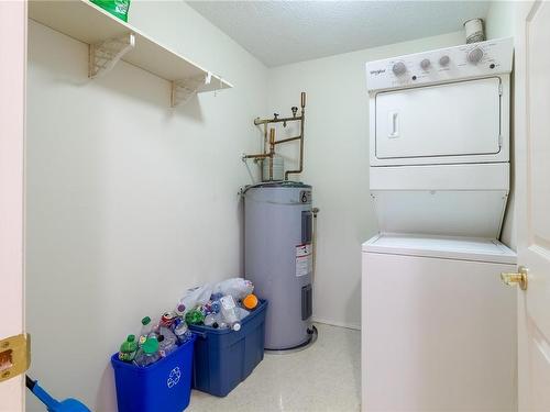 202-3855 11Th Ave, Port Alberni, BC - Indoor Photo Showing Laundry Room