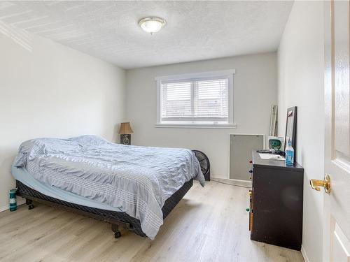 202-3855 11Th Ave, Port Alberni, BC - Indoor Photo Showing Bedroom