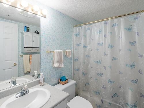 204-3855 11Th Ave, Port Alberni, BC - Indoor Photo Showing Bathroom