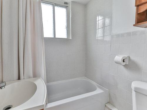 Salle de bains - 76  - 80 Rue Longpré, Repentigny (Le Gardeur), QC - Indoor Photo Showing Bathroom