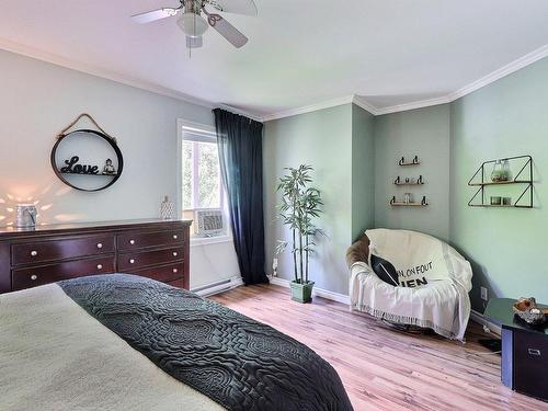 Master bedroom - 10  - 10A Rue Messier, Saint-Mathias-Sur-Richelieu, QC - Indoor Photo Showing Bedroom