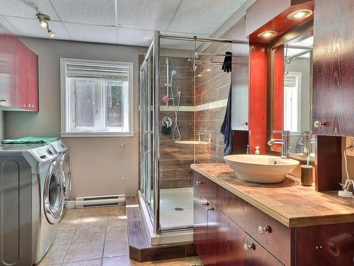 Bathroom - 10  - 10A Rue Messier, Saint-Mathias-Sur-Richelieu, QC - Indoor Photo Showing Laundry Room