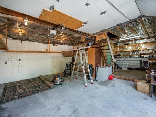 Garage - 10  - 10A Rue Messier, Saint-Mathias-Sur-Richelieu, QC - Indoor Photo Showing Basement