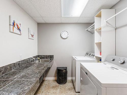 Laundry room - 103 Rue De Capri, Cowansville, QC - Indoor Photo Showing Laundry Room