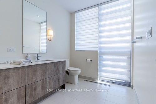 3633 Ferretti Crt, Innisfil, ON - Indoor Photo Showing Bathroom
