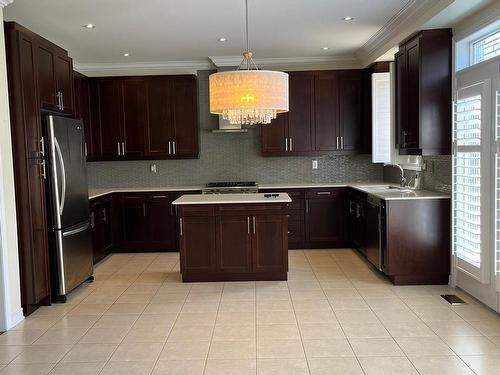 4671 Cortina Rd, Burlington, ON - Indoor Photo Showing Kitchen