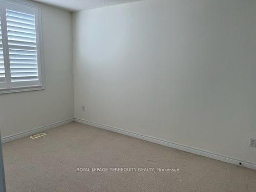 4671 Cortina Rd, Burlington, ON - Indoor Photo Showing Other Room