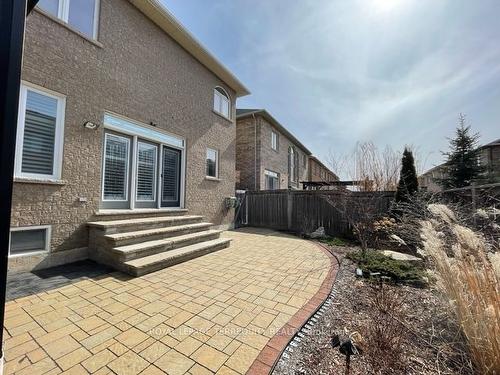 4671 Cortina Rd, Burlington, ON - Outdoor