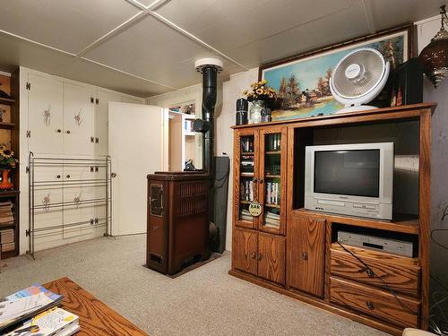 2424 Loon Lake Rd, Ashcroft, BC - Indoor Photo Showing Other Room