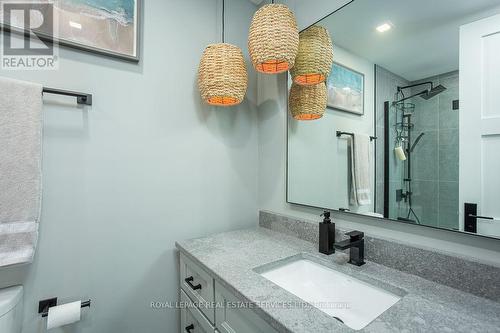 1504 - 5250 Lakeshore Road, Burlington (Appleby), ON - Indoor Photo Showing Bathroom