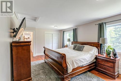 1057 Base Line Road, Kawartha Lakes, ON - Indoor Photo Showing Bedroom