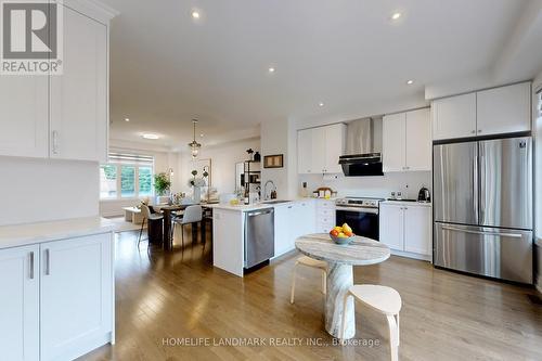 8B Parker Avenue, Richmond Hill, ON - Indoor Photo Showing Kitchen
