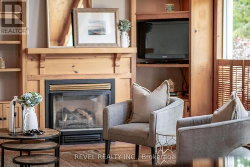 13 Third Street, Kawartha Lakes, ON - Indoor Photo Showing Bedroom