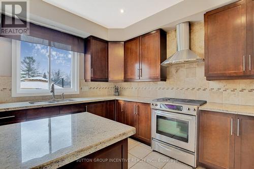 920 Booth Avenue, Innisfil, ON - Indoor Photo Showing Kitchen With Double Sink